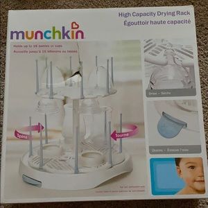 cleaning dry rack for bottles